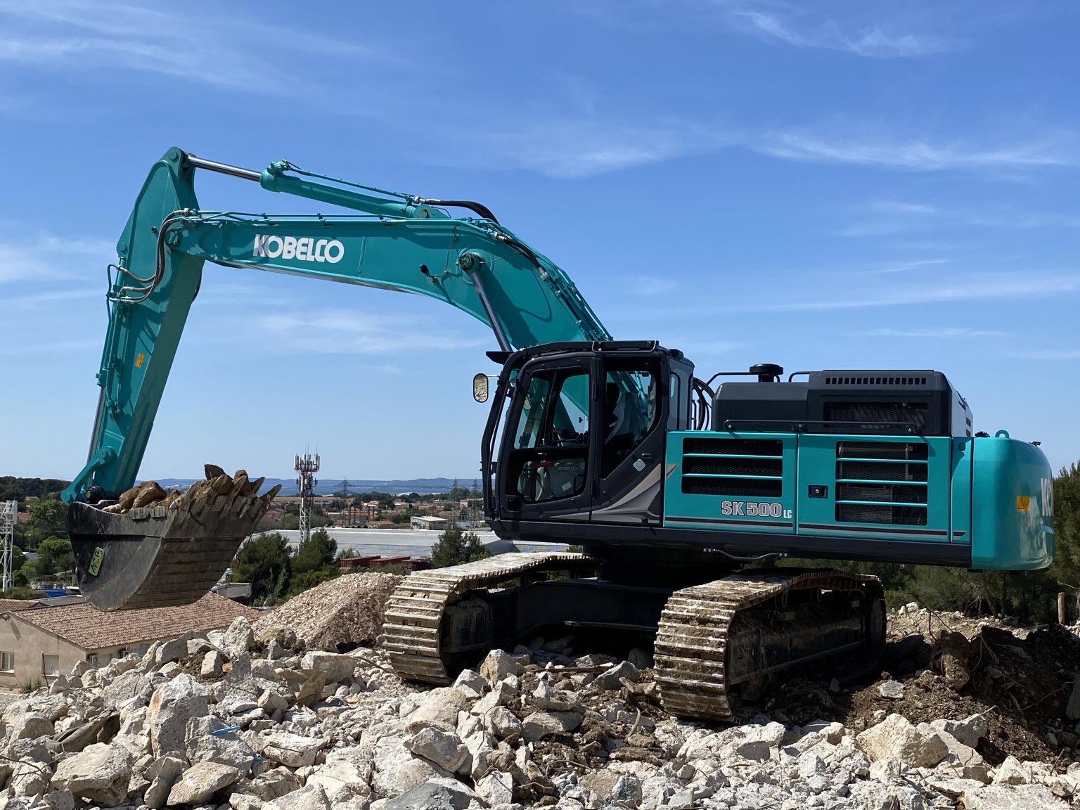Kobelco extends its lineup in the 50tonne class with the introduction