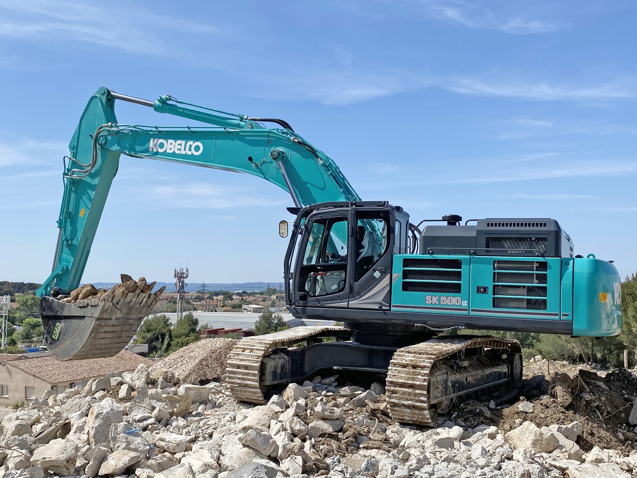 Thirty years strong for Kobelco and EMB Baumaschinen Kobelco